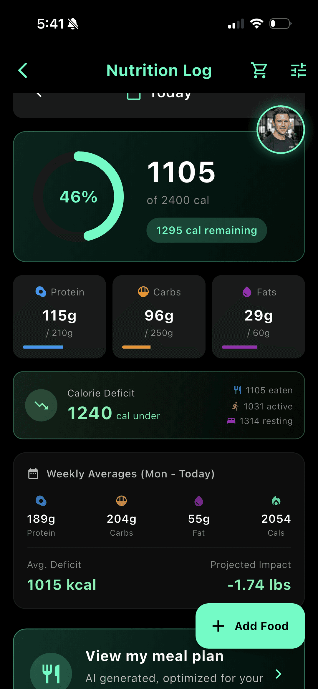 Alavita nutrition macro tracking UI with daily calorie ring